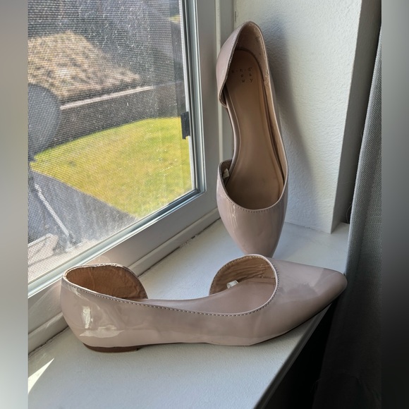 A New Day - Nude Pointed Ballet Flats - Size 6 - Picture 4 of 5